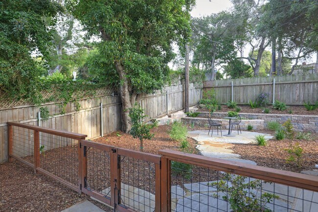 Building Photo - Furnished Mesa Hideaway!