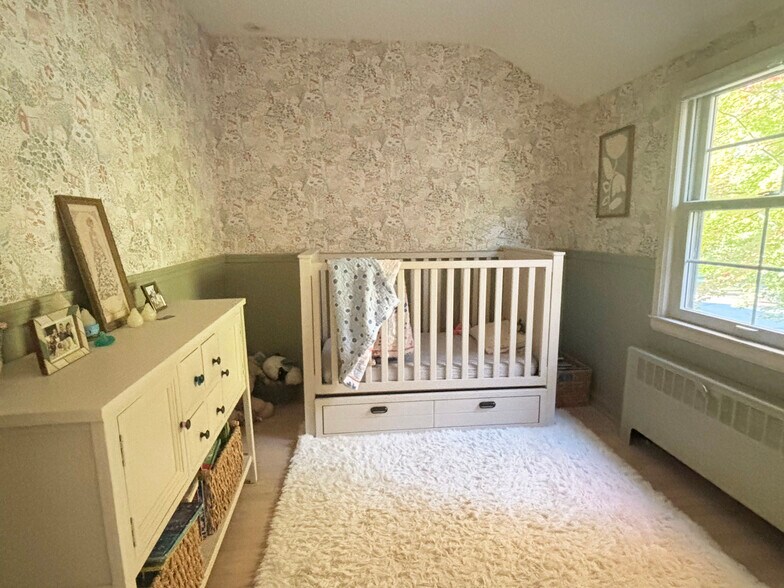 bedroom 3 - 6120 N Kent Ave