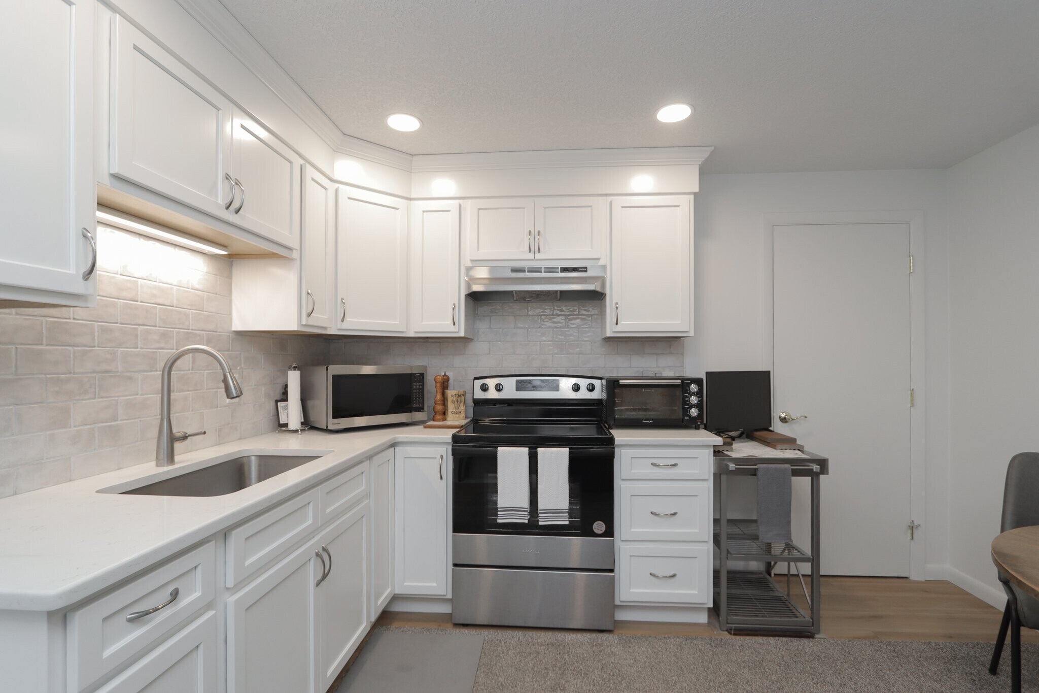 Building Photo - 159 Redfern Dr