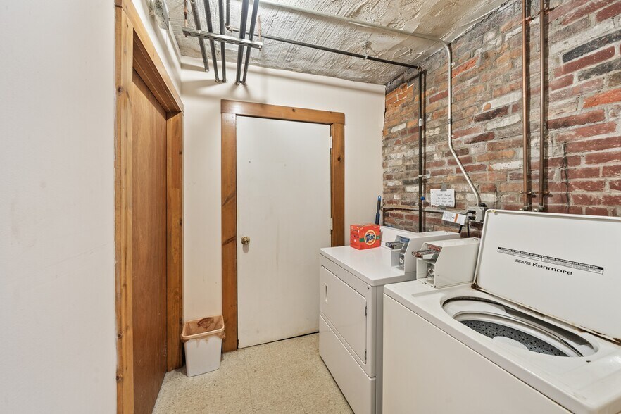 Building Photo - 8 Wigglesworth St