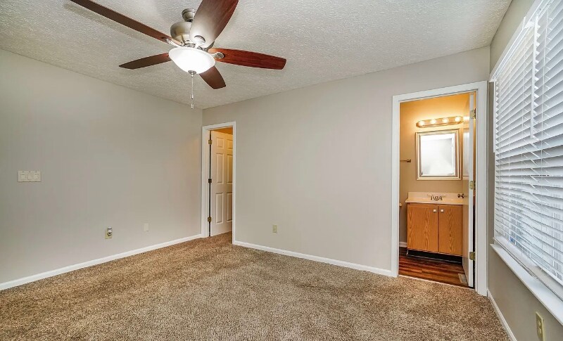 Building Photo - 1496 Meadowlark Ln