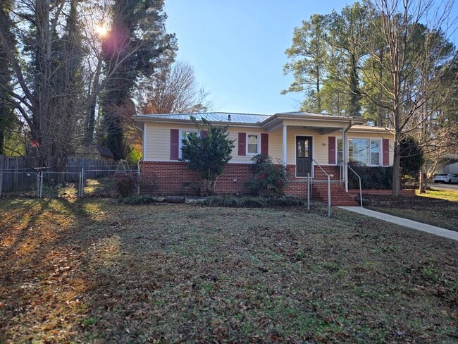 Building Photo - 24 Pine Cir