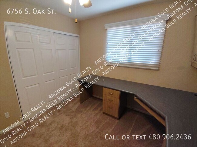 Building Photo - 6756 S Oak St