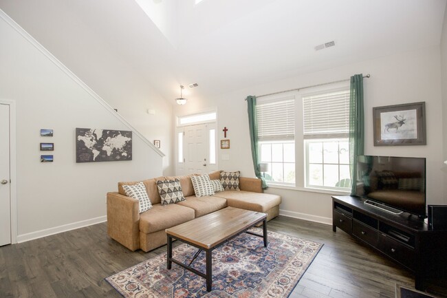 Building Photo - "Spacious 4 Bed, 2.5 Bath Rental in Vass, ...