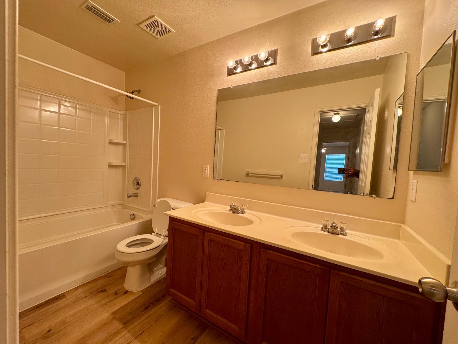 Building Photo - 13287 Fowler Dr