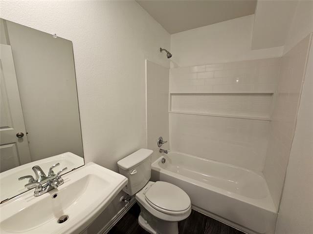 Building Photo - 5113 Avenue G