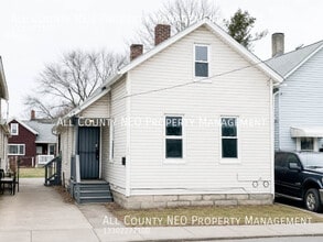 Building Photo - 3400 E 52nd St