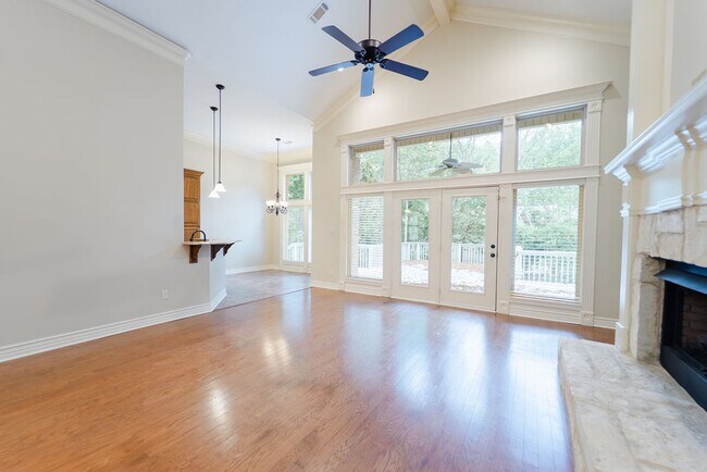 Building Photo - 2000 Square feet, of gorgeous living space in Hot Springs Village.