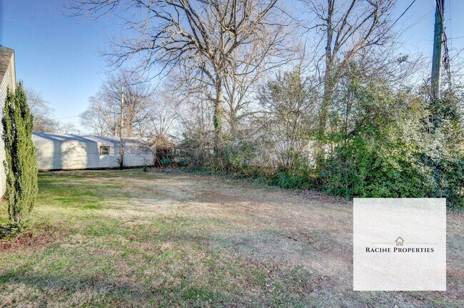 Building Photo - Charming Three Bedroom in Greer, SC