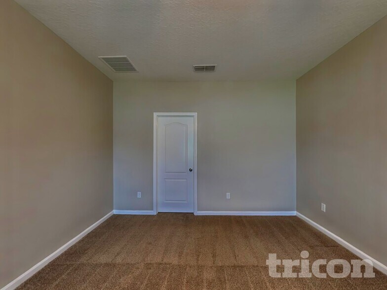 Building Photo - 164 Bloomfield Wy