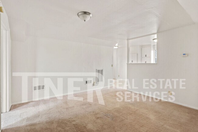 Building Photo - 1531 Virginia Ave