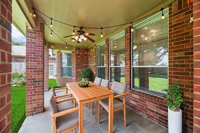 Building Photo - 26215 Salt Creek Ln