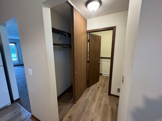 Building Photo - Lem Court Townhomes