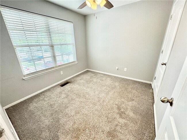 Building Photo - 1428 W Netherland Way