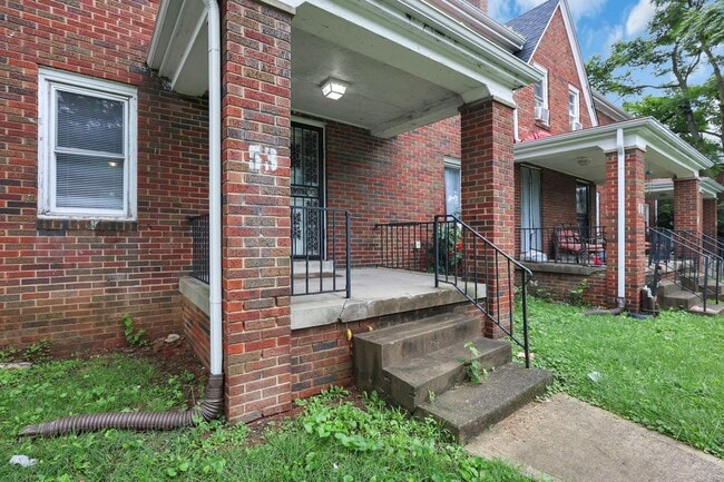 Building Photo - 47-53-53 S Burgess Ave
