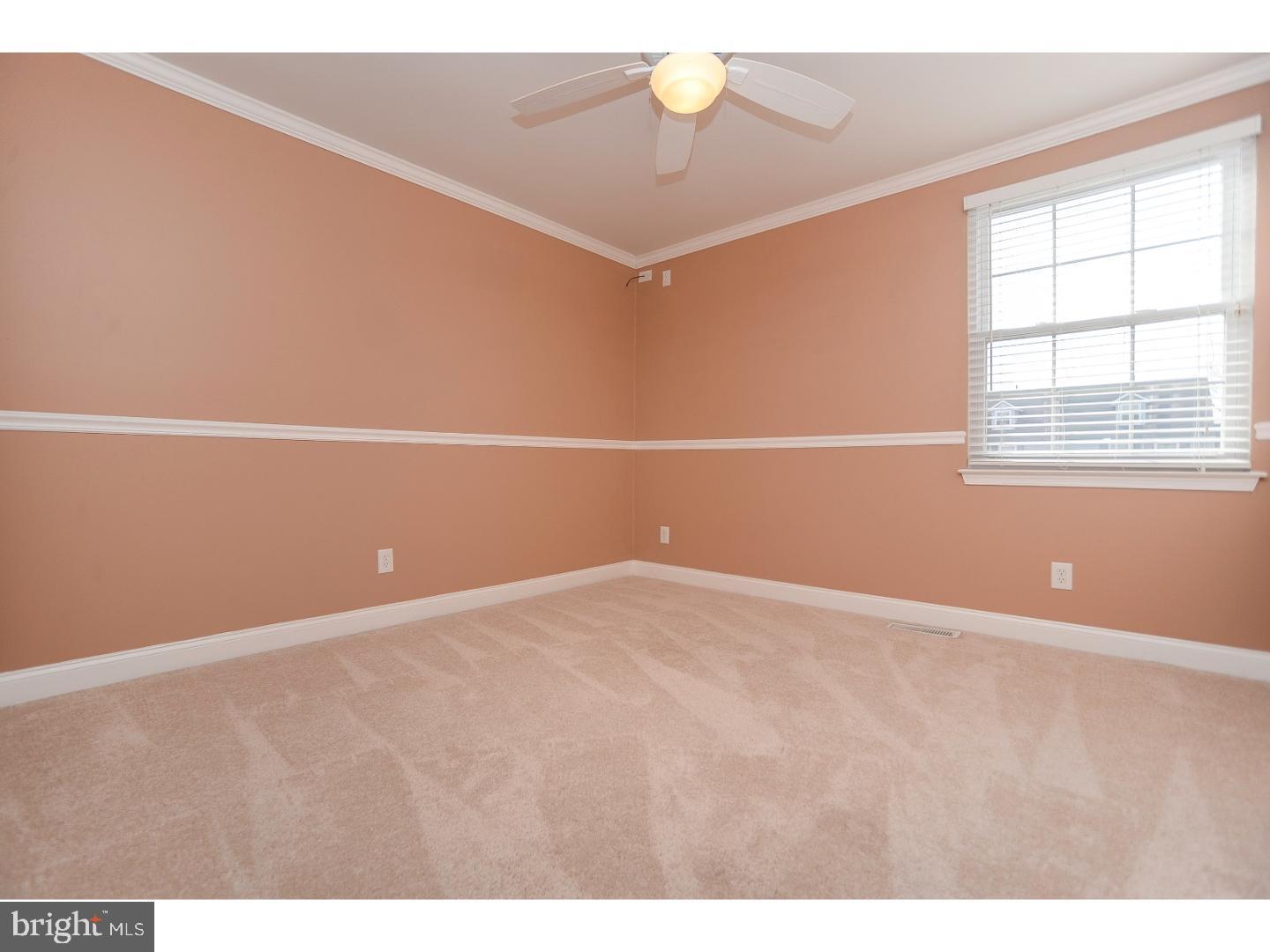 Building Photo - 102 Hazelwood Ln