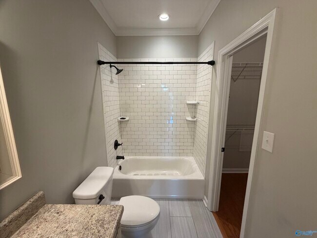 Building Photo - 2410 Brookline Ct S W