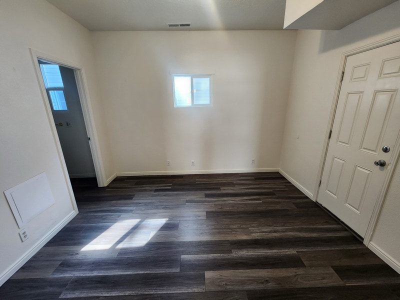 Building Photo - 1028 Capitol St