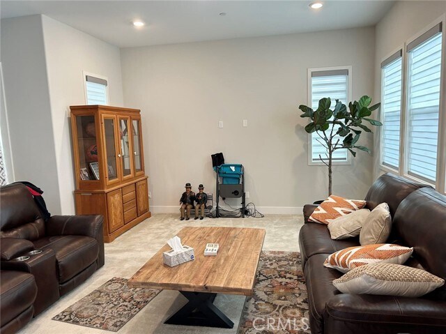 Building Photo - 109 Chorus