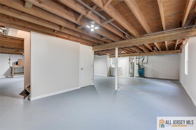 Building Photo - 134 Old Beekman Rd