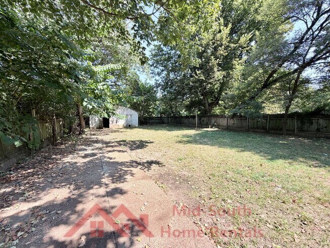 Building Photo - 566 Burlington Cir