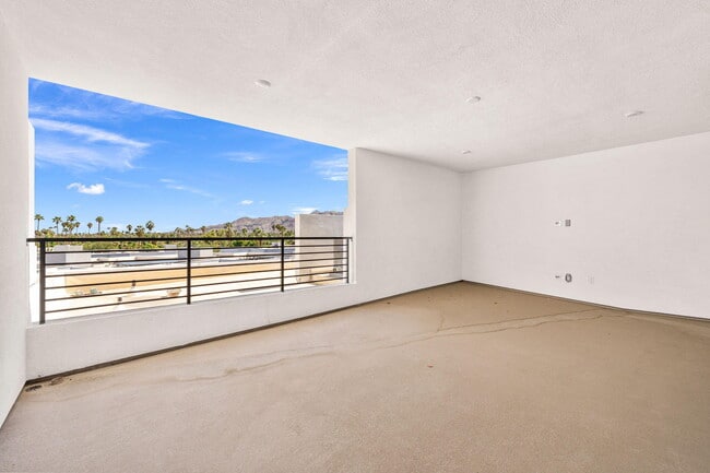 Building Photo - 928 Galaxy Dr