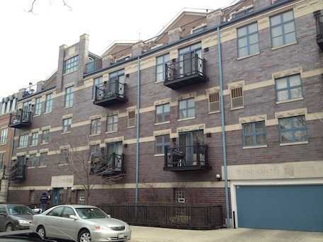Primary Photo - 867 W Buckingham Pl