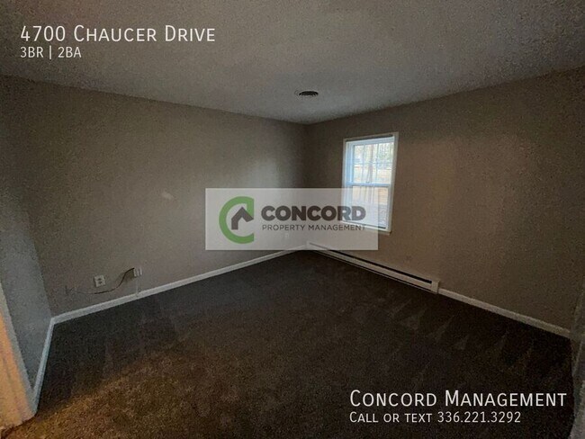 Building Photo - 4700 Chaucer Dr