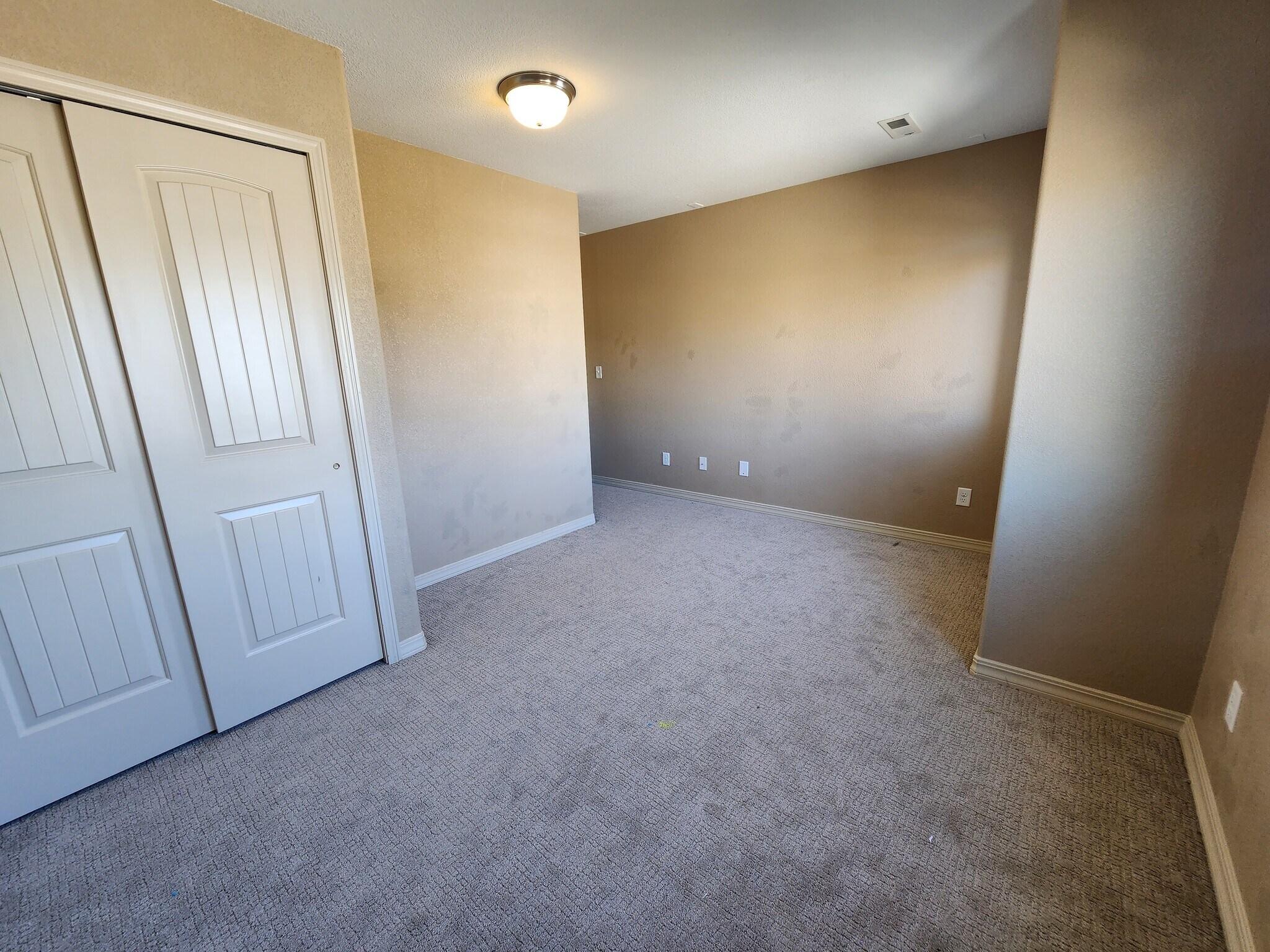 Building Photo - 3716 Reindeer Cir