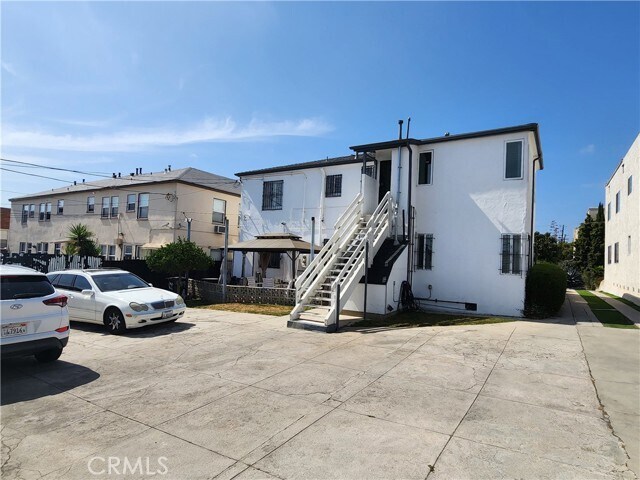 Building Photo - 4122 W Adams Blvd