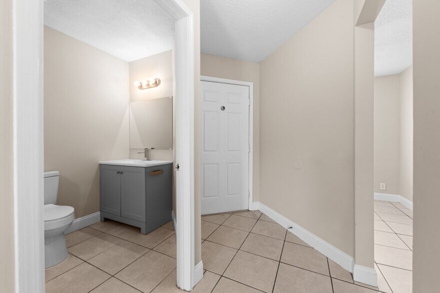 Building Photo - 4259 Polo Ct