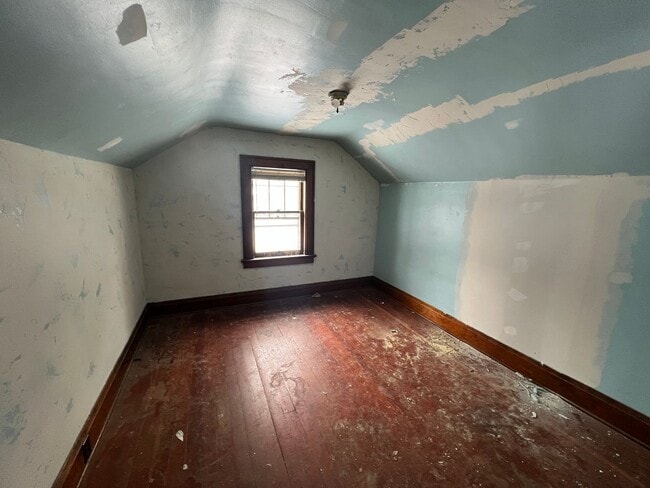 Building Photo - Click the “Apply Now” button or email wapmrentals@gmail.com for a prompt response.