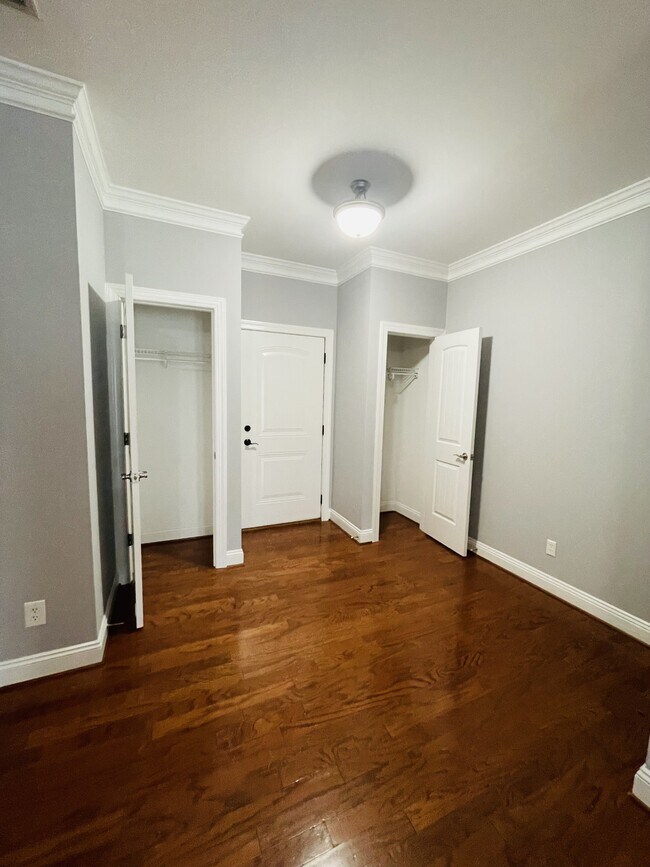 Building Photo - 518 Capstone Dr