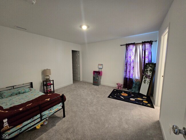 Building Photo - 5128 Summerton St