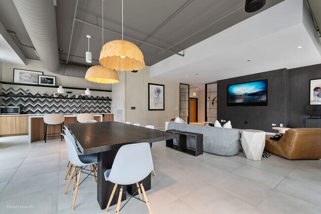 Building Photo - 1080 W Addison St