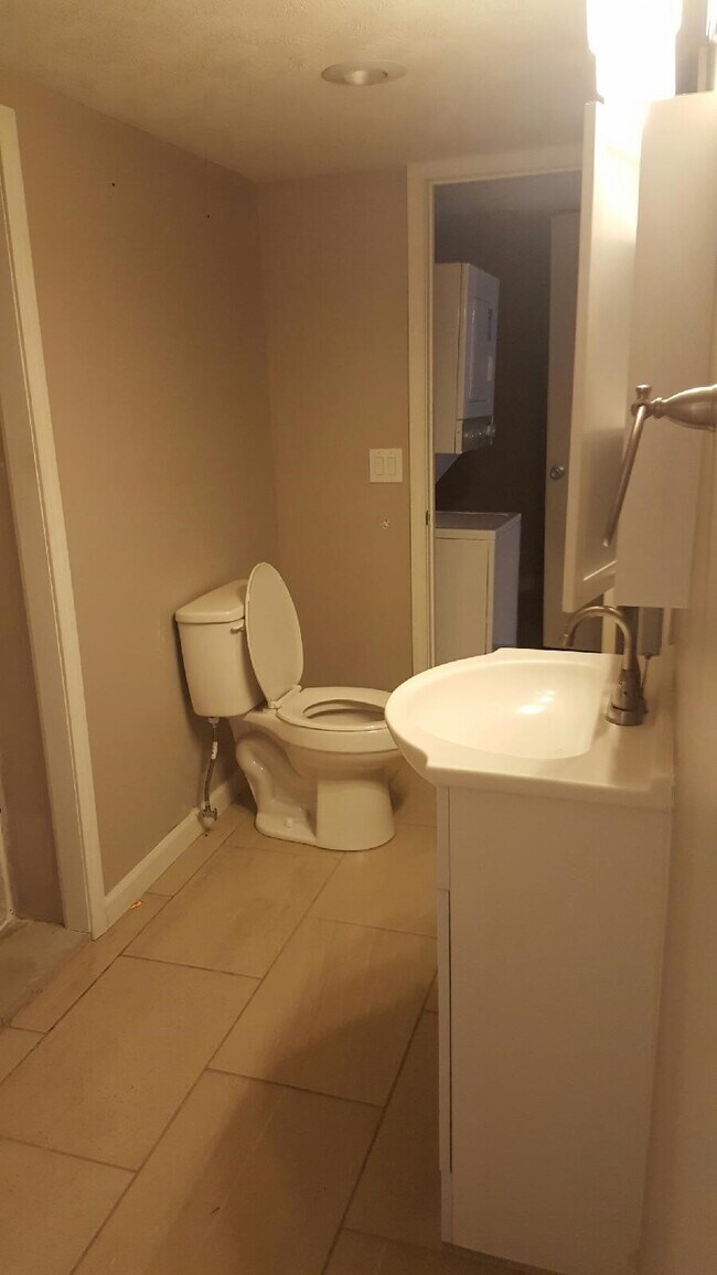 Bathroom - 501 Turner Blvd