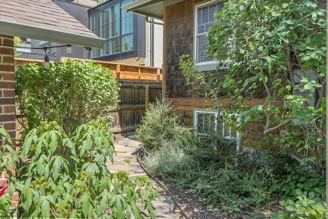 Building Photo - $4,595.95- 4 Bed, 3 Bath Home in Denver with Charming Updates!