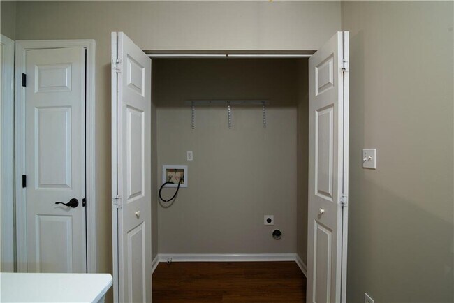 Building Photo - 2013 Ridgestone Landing SW