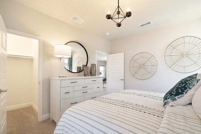 Building Photo - 2021 Meliana Dr