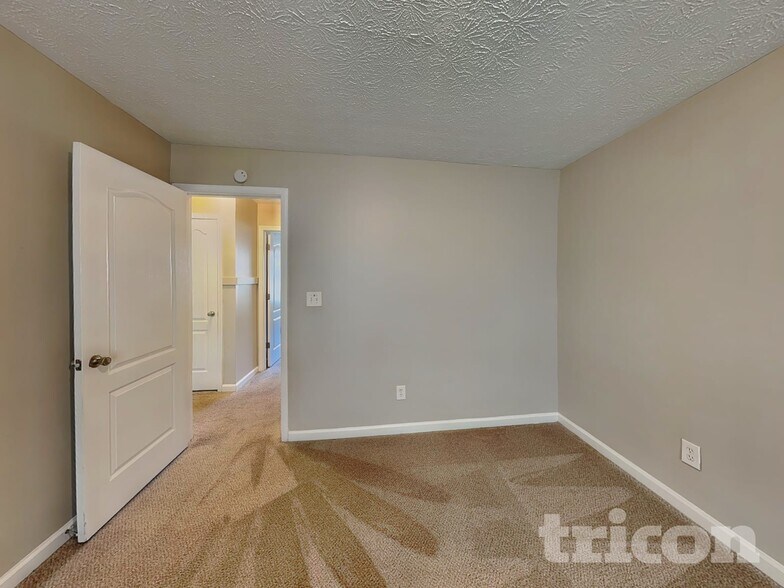 Building Photo - 1009 Butterfly Cove Way