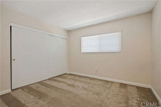 Building Photo - 720 Ridgeway Ln