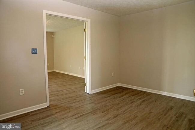 Building Photo - 307 Dinali Dr