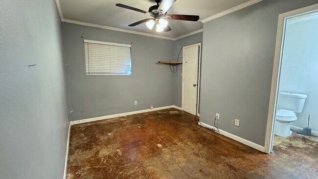 Building Photo - 211 Hodge St