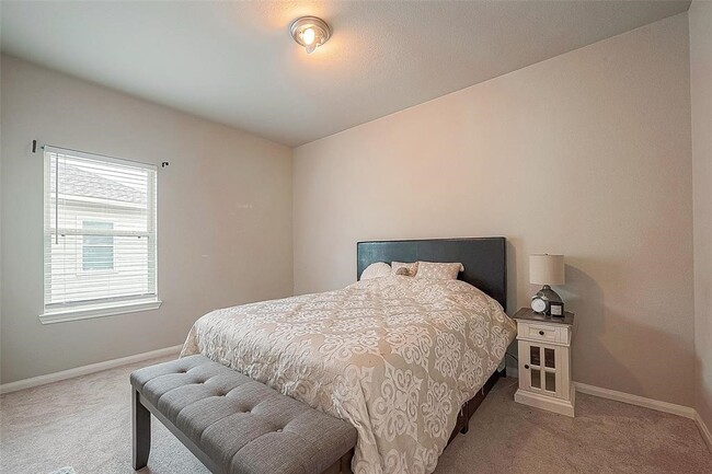 Building Photo - 21029 Crinet Square