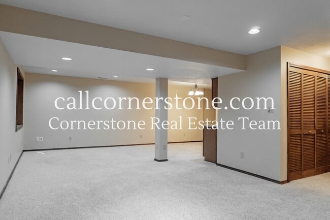 Building Photo - 6385 Shirecliff Dr