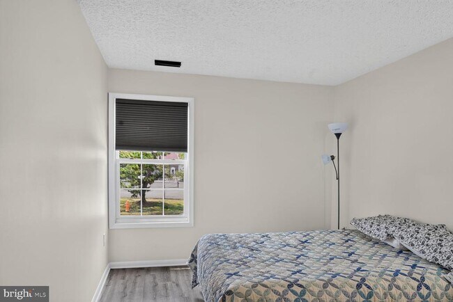 Building Photo - 6929 Clearwind Ct