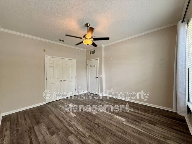 Building Photo - 11251 Campfield Dr
