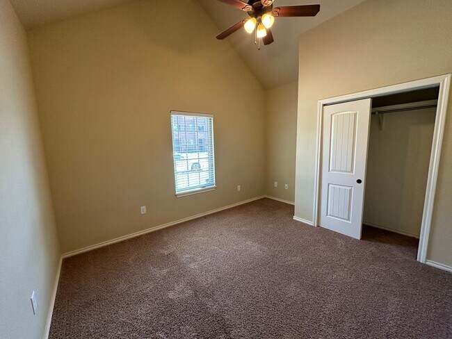 Building Photo - 4422 105th St