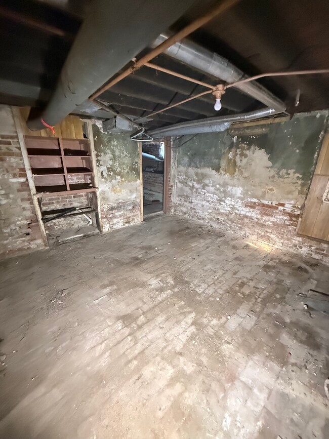 Building Photo - 512 Powell St