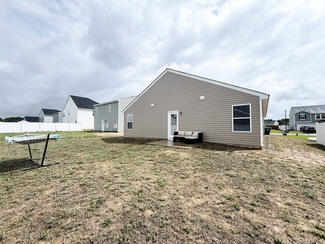 Building Photo - 127 Arlington Dr